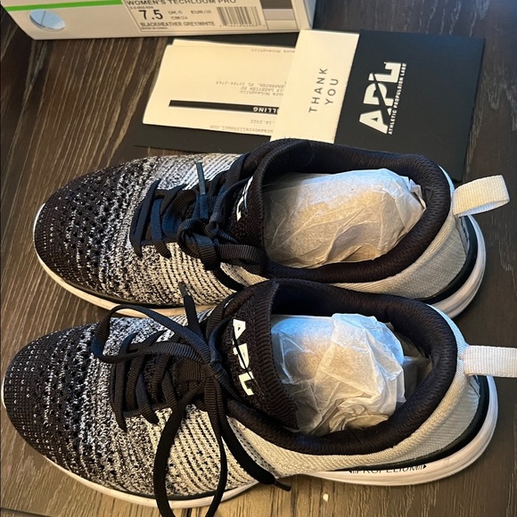 Knit APL Women’s techloom pro 7.5 black heather grey white workout sneakers gym - Picture 11 of 11